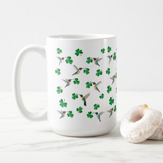 St. Patrick's Day Hummingbird and Shamrocks Kaffeetasse (Mit Donut)