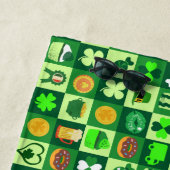 St. Patrick's Day Icons Nahtloses Muster Strandtuch (Beispiel)