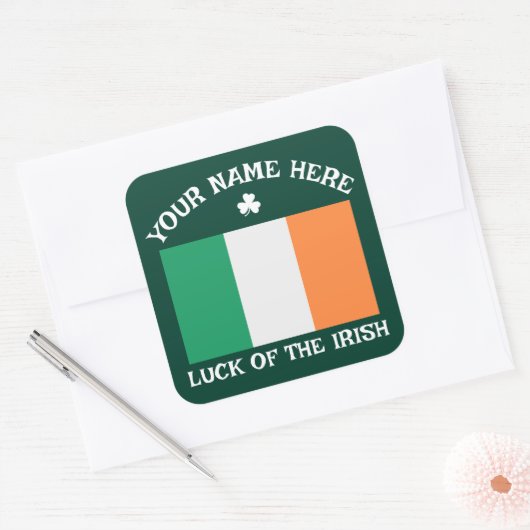 St Patrick's Day Ireland Flag Custom Name Shamrock Quadratischer Aufkleber (Umschlag)