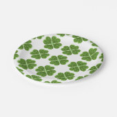 St. Patrick's Day, irisch grün glitzerndes Kleebla Pappteller (Schrägansicht)