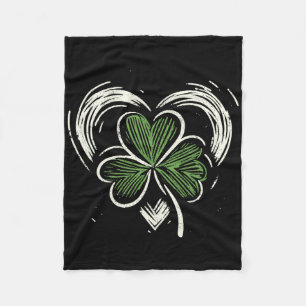 St Patricks Day Irisches Glücksherz Kleeblatt Fleecedecke