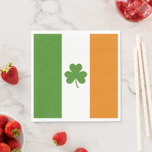 St Patrick's Day Irish Flag mit Kleeblatt Clover Serviette (Beispiel)