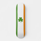 St Patrick's Day Irish Flag mit Kleeblatt Clover Skateboard (Vorne)