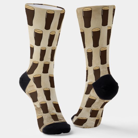 St Patricks Day Irish Stout Beer Drinker Socken (Gewinkelt)