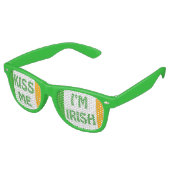 St. Patrick's Day Kiss Me I'm Irish Party Shades Sonnenbrille (Schrägansicht)