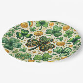 St. Patrick's Day Kleeblatt and Gold Pattern Pappteller (Schrägansicht)