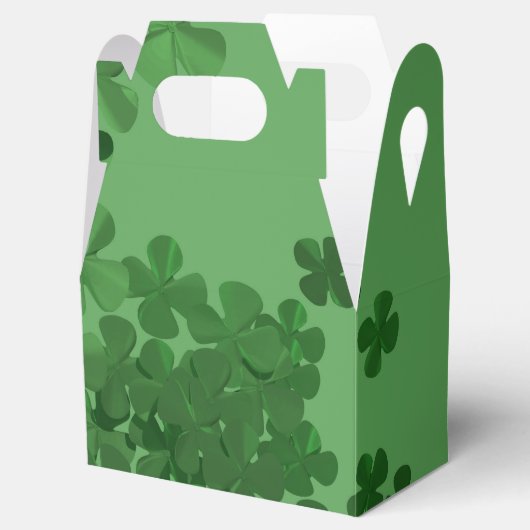St. Patrick's Day Kleeblatt Geschenkschachtel (Geöffnet)