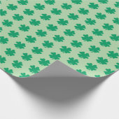 St Patrick's Day Kleeblatt Muster Green Leaf 2025 Geschenkpapier (Ecke)