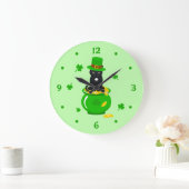 St. Patrick's Day Kleeblatt Pot of Gold Black Cat Große Wanduhr (Zuhause)