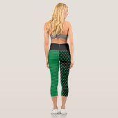 St. Patrick's Day Kleeblätter und Streifen Capri Leggings (Rückseite)
