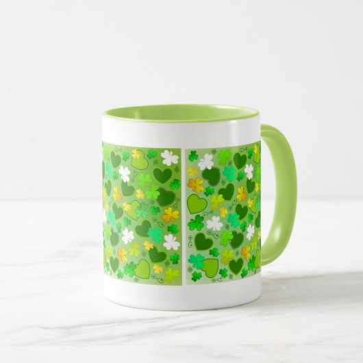 St. Patrick's Day Kleeblatts and Hearts Tasse (VorderseiteRechts)