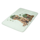 St. Patrick's Day Labrador Retriever Dog Badematte (Schrägansicht)