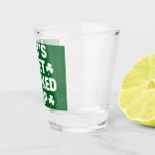 St. Patrick's Day Lassen Sie uns die irische Klee Schnapsglas (Rechts)