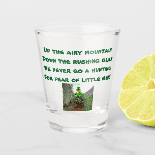 ST. PATRICK'S DAY LEPRECHAUN RHYME Showglas Schnapsglas (Vorderseite)