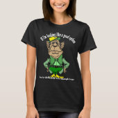 St. Patrick's Day Leprechaun Weighing Options T-Shirt (Vorderseite)