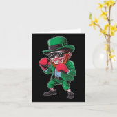 St Patricks Day Leprechaun zeigt Boxfähigkeiten m Karte (Gelbe Blume)