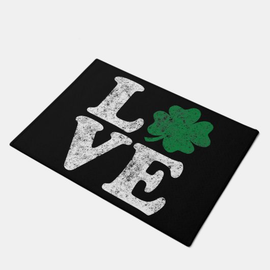 St Patrick's Day LIEBE Kleeblatt Irish Fußmatte (Schrägansicht)