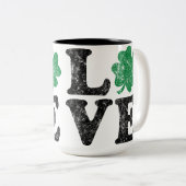 St Patrick's Day LIEBE Kleeblatt Irish Zweifarbige Tasse (VorderseiteRechts)