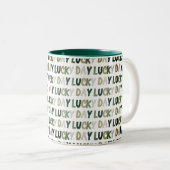 St. Patrick's Day Lucky Day Pattern Zweifarbige Tasse (VorderseiteRechts)