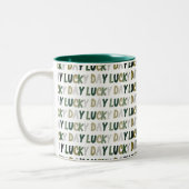 St. Patrick's Day Lucky Day Pattern Zweifarbige Tasse (Links)