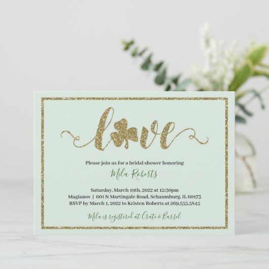 St. Patrick's Day Lucky in Liebe Brautparty Einladung (Stehend Vorderseite)