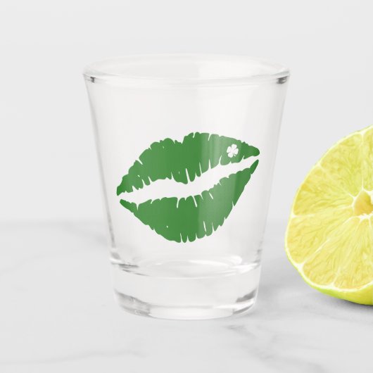 St. Patrick's Day Lucky Kleeblatt Lips Il Schnapsglas (Vorderseite)