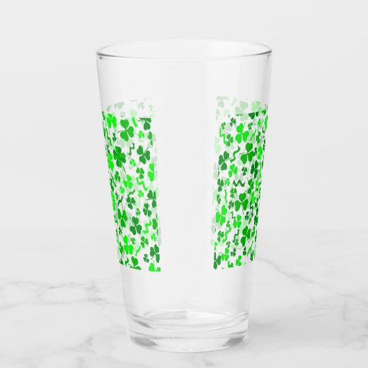 St Patrick's Day Lucky Shamrocks Confetti Pattern Glas (Rechts)