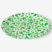 St Patrick's Day Lucky Shamrocks Confetti Pattern Pappteller (Schrägansicht)