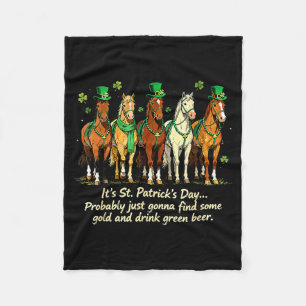 St. Patricks Day lustiges Pferd trinkt grünes Bier Fleecedecke