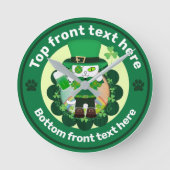 St. Patrick's Day mit einer glücklichen, Mit Augen Runde Wanduhr (Vorderseite)