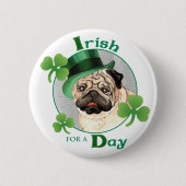 St. Patrick's Day Mops Button (Vorderseite)