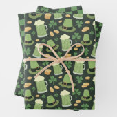 St Patricks Day Pattern Dark Green Cheers Shamrock Geschenkpapier Set (Beispiel)