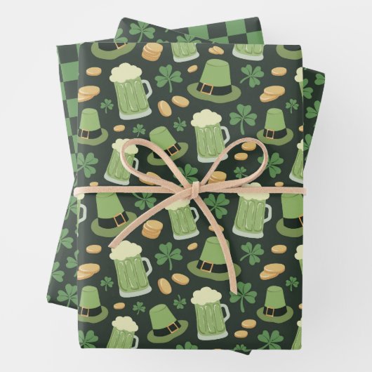 St Patricks Day Pattern Dark Green Cheers Shamrock Geschenkpapier Set (Beispiel)