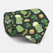 St Patricks Day Pattern Dark Green Cheers Shamrock Krawatte (Gerollt)