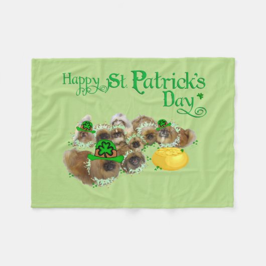 St Patricks Day Pekingese Fleecedecke (Vorderseite (Horizontal))
