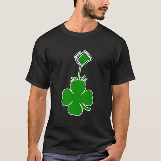 St Patrick's Day Pouring Kleeblatt Green Beer T-Shirt (Vorderseite)