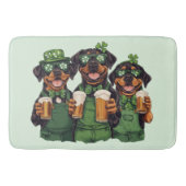 St. Patrick's Day Rottweiler Hunde Badematte (Vorderseite)