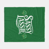 St Patricks Day Sassy Lassie Funny Irish Girl Fleecedecke (Vorderseite (Horizontal))