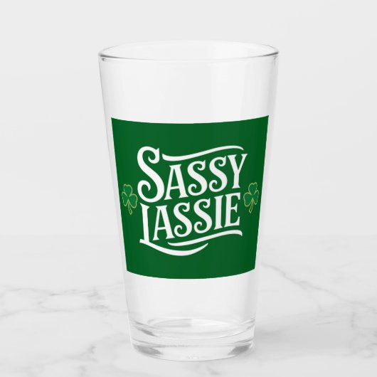 St Patricks Day Sassy Lassie Funny Irish Girl Glas (Vorderseite)