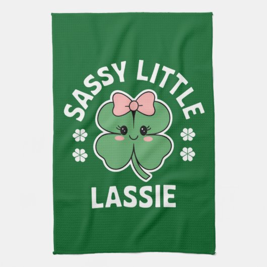 St Patricks Day Sassy Little Lassie Kids Girl Geschirrtuch (Vertikal)