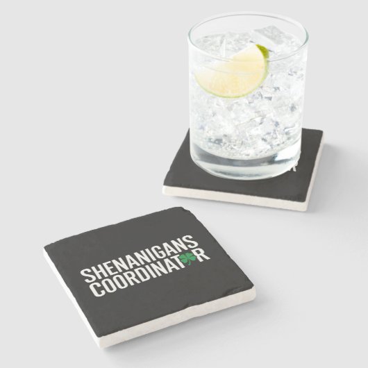 St. Patrick's Day Schabernack-Koordinator Steinuntersetzer (Seitenansicht)
