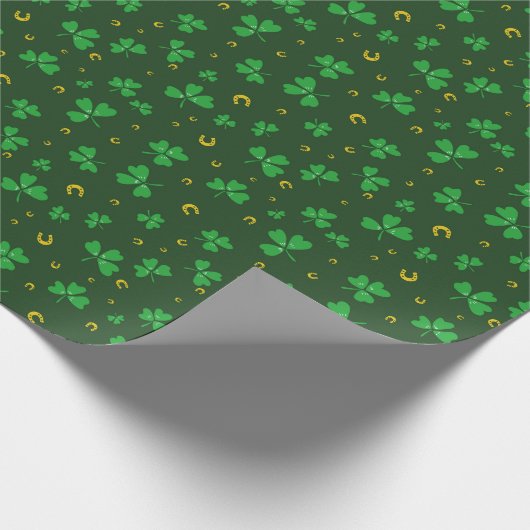 St. Patricks Day Shamrock & Horseshoes Green Gold Geschenkpapier (Ecke)