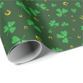 St. Patricks Day Shamrock & Horseshoes Green Gold Geschenkpapier (Rolleneckpunkt)