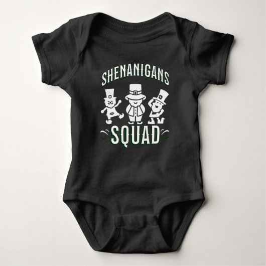 ST PATRICK'S DAY - SHENANIGANS SQUAD BABY STRAMPLER (Vorderseite)