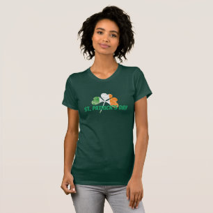 St. Patrick's Day Shmarock unter irischer Flagge T-Shirt