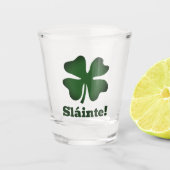 St. Patrick's Day-Shootglas mit dem Logoschild Schnapsglas (Vorderseite)