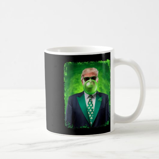 St Patricks Day Trump 47. Präsident bläst Kaffeetasse (Rechts)