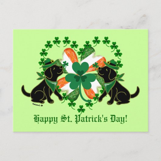 St. Patrick's Day Two Black Labradors Postkarte (Vorderseite)