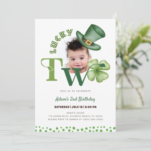 St. Patrick's Day Two Lucky Kleeblatt 2. Geburtsta Einladung (Stehend Vorderseite)