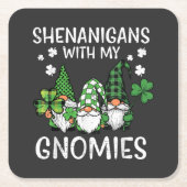 St. Patrick's Day Unfug mit Gnomies Gnom Rechteckiger Pappuntersetzer (Vorderseite)
